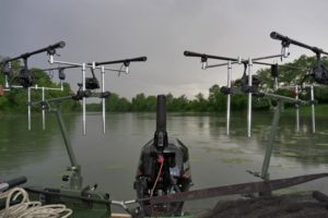 pêcher la carpe en bateau